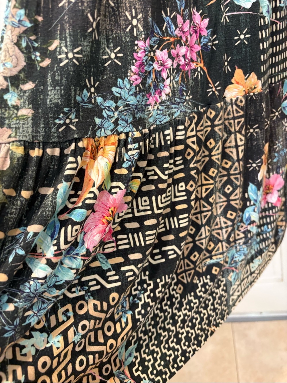 Johnny Was Patterned V-Neck Women's Dress - Black with Pink & Teal Accents M - Picture 5 of 6